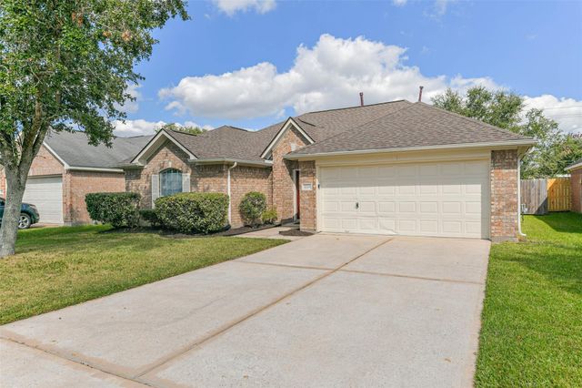 5329 Morgan Oak Drive, Alvin, TX 77511