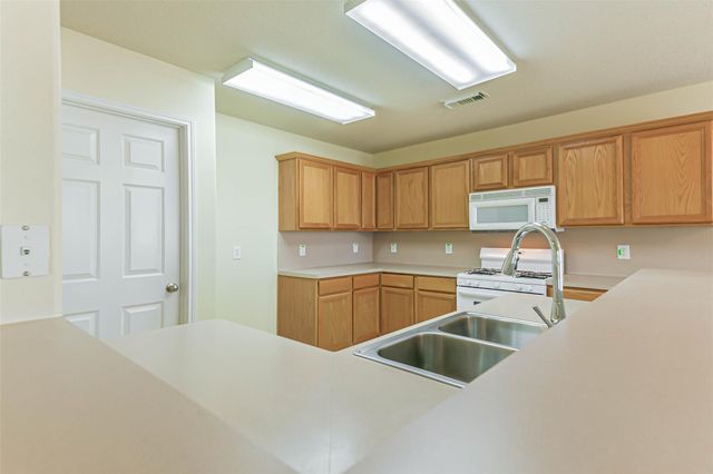 5329 Morgan Oak Drive, Alvin, TX 77511
