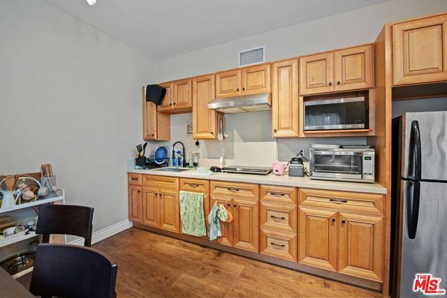 1238 S Bonnie Brae Street, Los Angeles, CA 90006