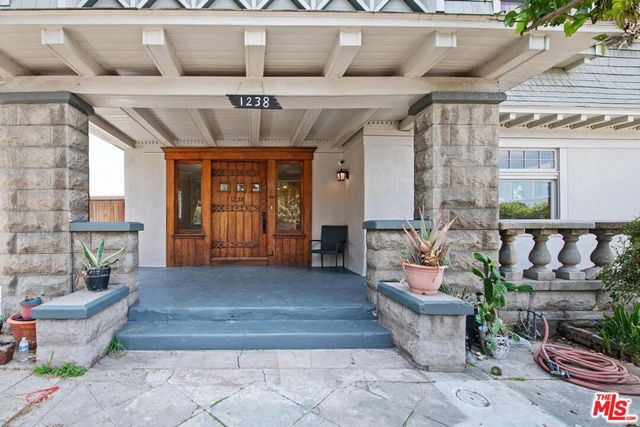 1238 S Bonnie Brae Street, Los Angeles, CA 90006