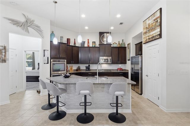 124 S HUMMINGBIRD PLACE, Palm Coast, FL 32164