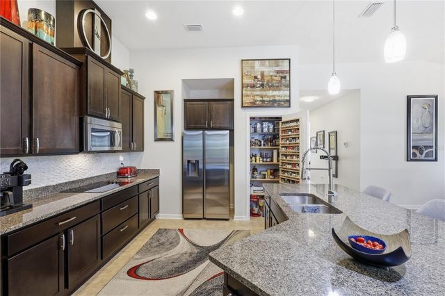 124 S HUMMINGBIRD PLACE, Palm Coast, FL 32164