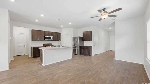 2924 PANTHER SPG, New Braunfels, TX 78130