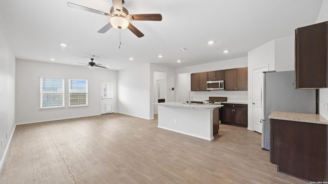 2924 PANTHER SPG, New Braunfels, TX 78130