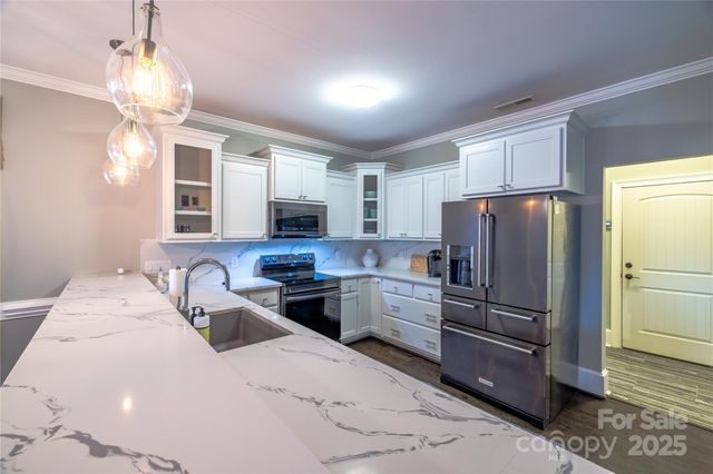 46827 Tall Whit Road, New London, NC 28127