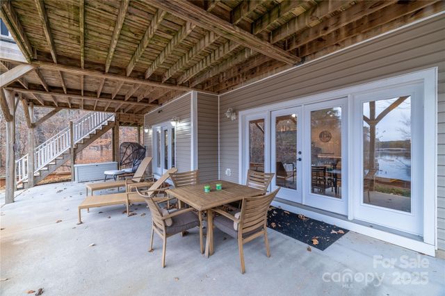 46827 Tall Whit Road, New London, NC 28127