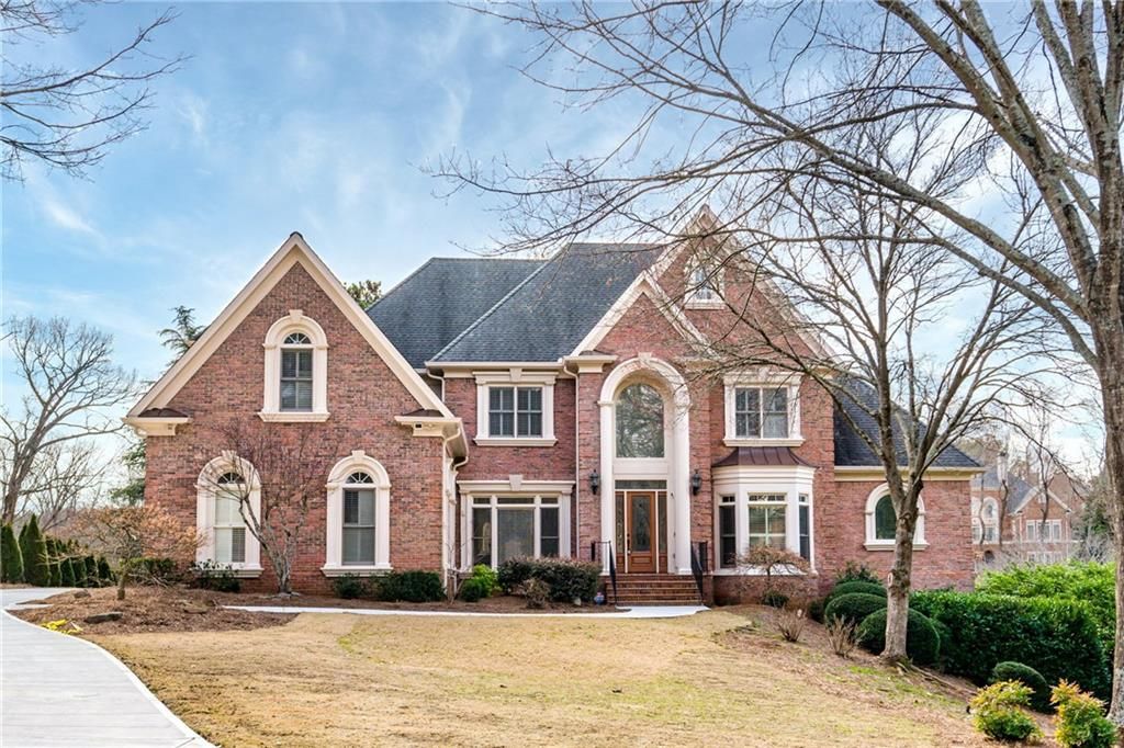 Image 1 of property listing at 2760 Sugarloaf Club Drive, Duluth, GA 30097