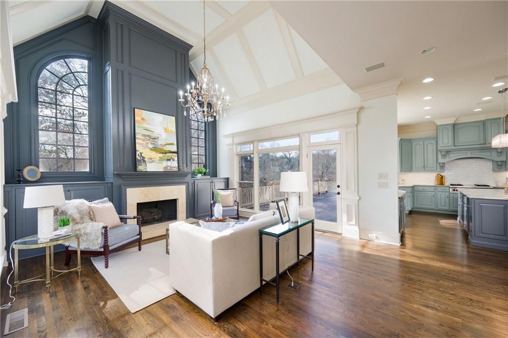 Image 21 of property listing at 2760 Sugarloaf Club Drive, Duluth, GA 30097