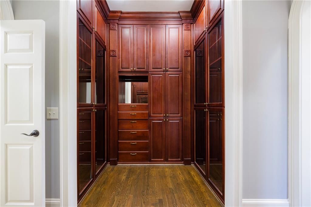 Image 30 of property listing at 2760 Sugarloaf Club Drive, Duluth, GA 30097