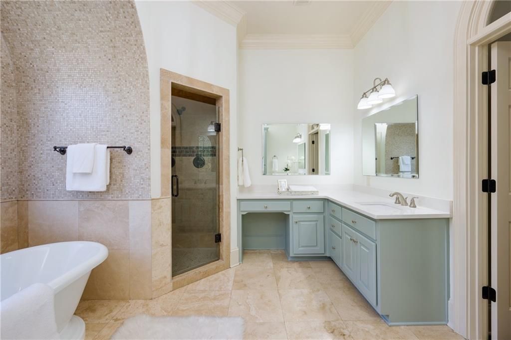 Image 33 of property listing at 2760 Sugarloaf Club Drive, Duluth, GA 30097