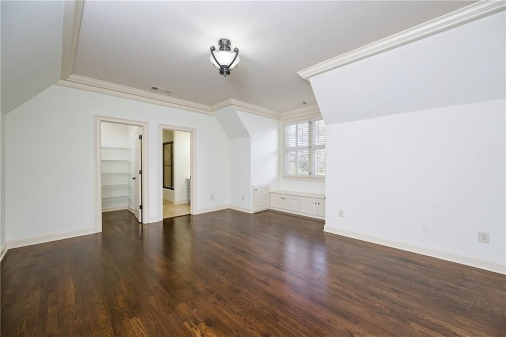 Image 36 of property listing at 2760 Sugarloaf Club Drive, Duluth, GA 30097