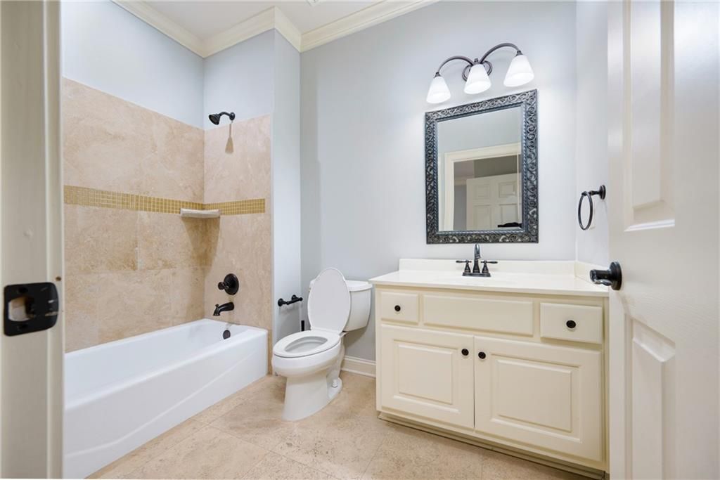 Image 39 of property listing at 2760 Sugarloaf Club Drive, Duluth, GA 30097