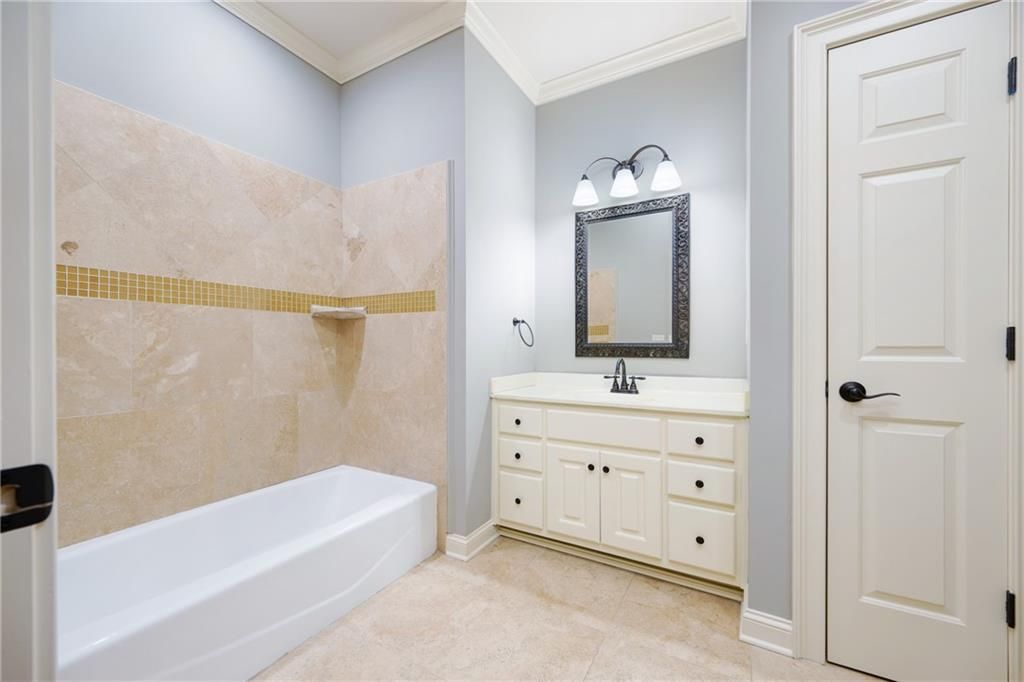 Image 45 of property listing at 2760 Sugarloaf Club Drive, Duluth, GA 30097