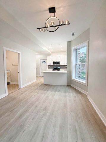 6039 S Eberhart Avenue 1, Chicago, IL 60637