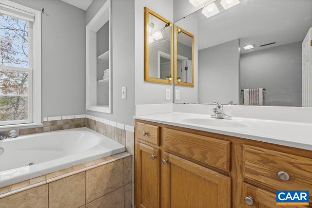 2615 DUCKS LAKE RIDGE RD, Scottsville, VA 24590