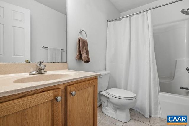 2615 DUCKS LAKE RIDGE RD, Scottsville, VA 24590