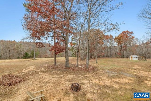 2615 DUCKS LAKE RIDGE RD, Scottsville, VA 24590