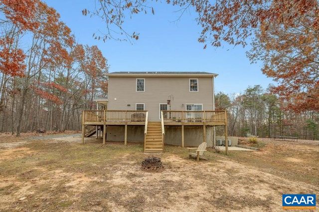 2615 DUCKS LAKE RIDGE RD, Scottsville, VA 24590