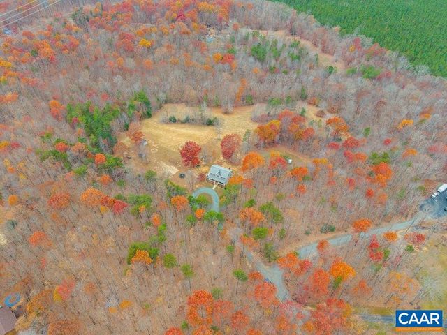 2615 DUCKS LAKE RIDGE RD, Scottsville, VA 24590