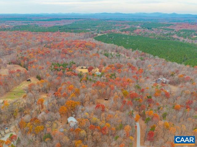 2615 DUCKS LAKE RIDGE RD, Scottsville, VA 24590