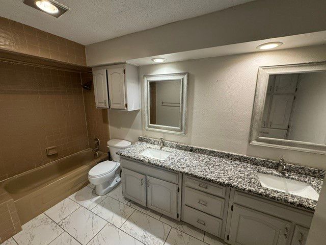 1432 Palmnold Circle W, Fort Worth, TX 76120