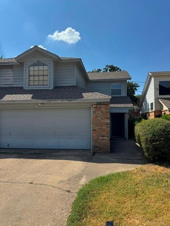 1432 Palmnold Circle W, Fort Worth, TX 76120