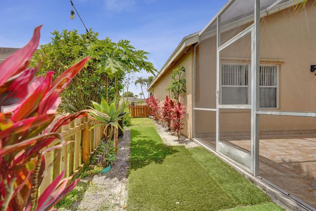 6817 Barnwell Drive, Boynton Beach, FL 33437
