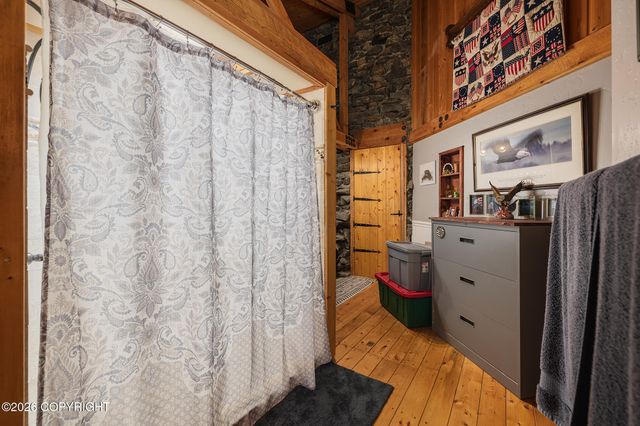 6770 W Leckwold Drive, Wasilla, AK 99623