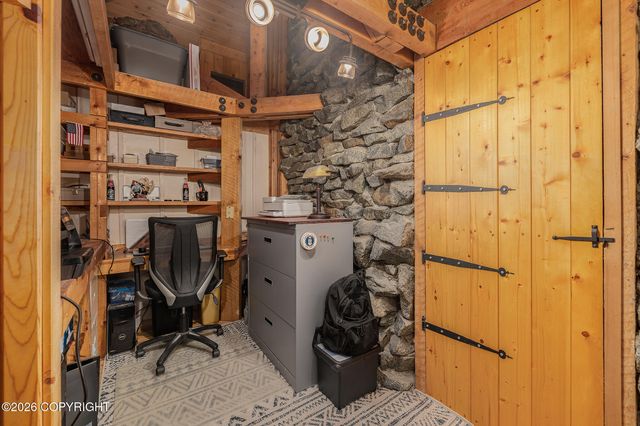 6770 W Leckwold Drive, Wasilla, AK 99623