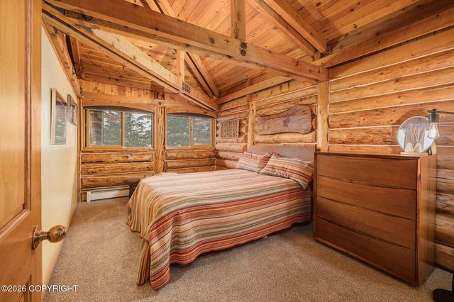 6770 W Leckwold Drive, Wasilla, AK 99623