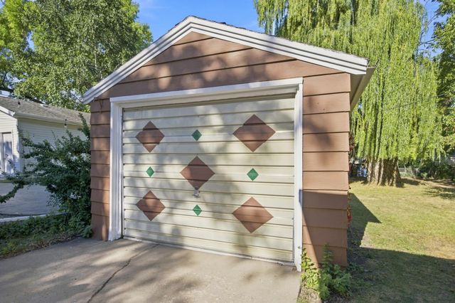 1507 14th Street S, Fargo, ND 58103