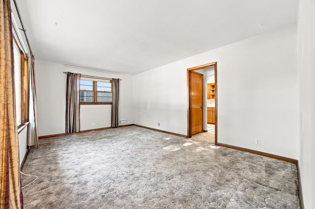 1507 14th Street S, Fargo, ND 58103