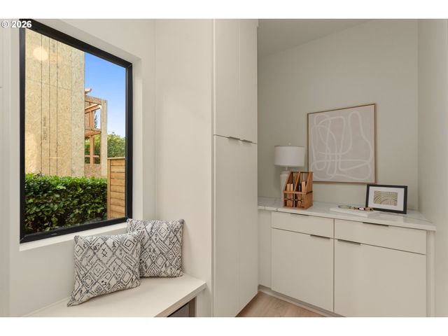 1225 SPRUCE St, Lake Oswego, OR 97034