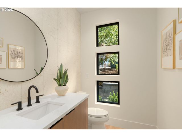 1225 SPRUCE St, Lake Oswego, OR 97034