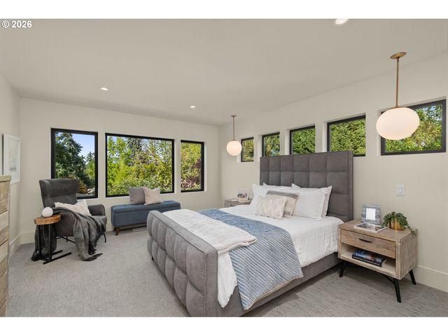 1225 SPRUCE St, Lake Oswego, OR 97034