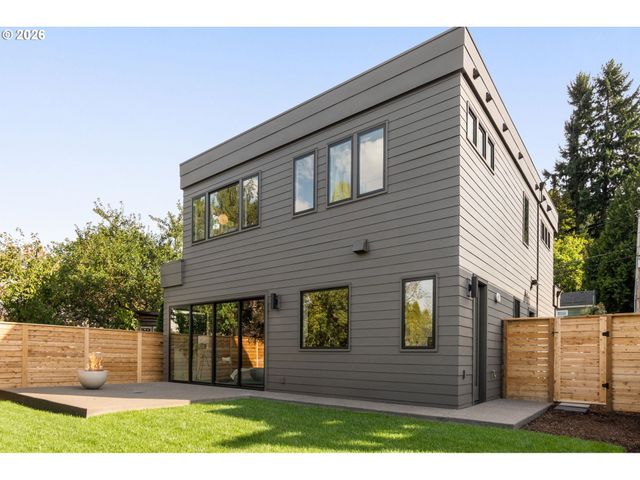 1225 SPRUCE St, Lake Oswego, OR 97034