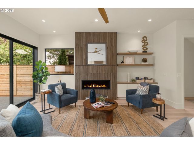 1225 SPRUCE St, Lake Oswego, OR 97034