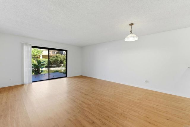 182 Tangelo 418, Irvine, CA 92618