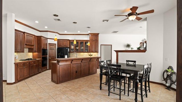 10500 Shady Glade Lane, Oklahoma City, OK 73151