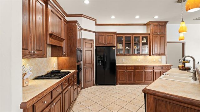 10500 Shady Glade Lane, Oklahoma City, OK 73151