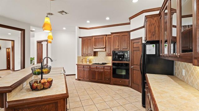 10500 Shady Glade Lane, Oklahoma City, OK 73151