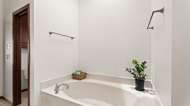10500 Shady Glade Lane, Oklahoma City, OK 73151