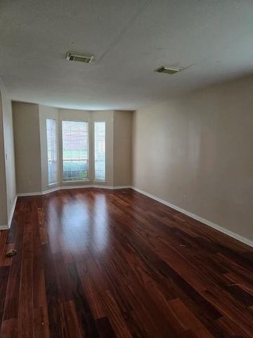4203 Shadow Haven Drive, Fresno, TX 77545