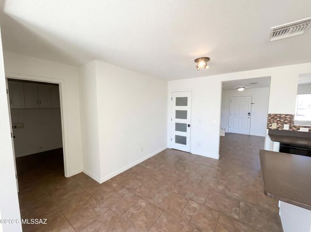 351 W Hammerhead Way, Tucson, AZ 85706