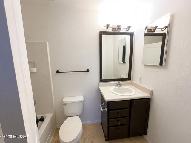 351 W Hammerhead Way, Tucson, AZ 85706