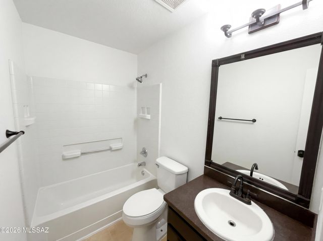 351 W Hammerhead Way, Tucson, AZ 85706