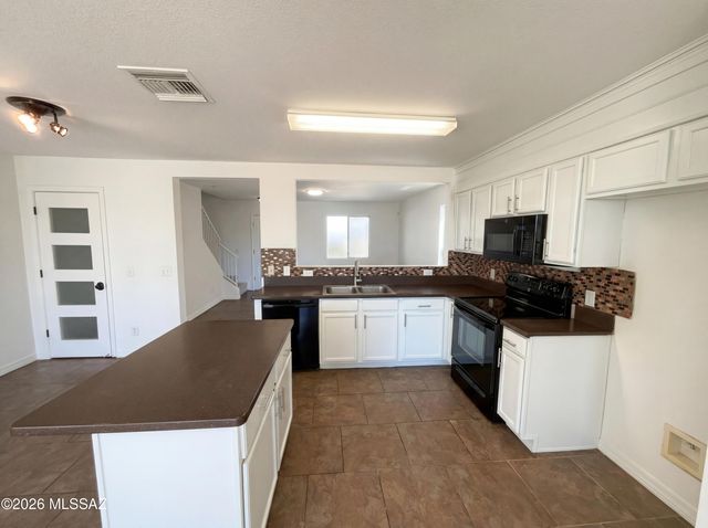 351 W Hammerhead Way, Tucson, AZ 85706