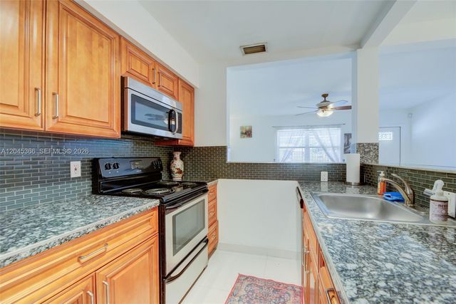 1520 N Andrews Avenue, Fort Lauderdale, FL 33311