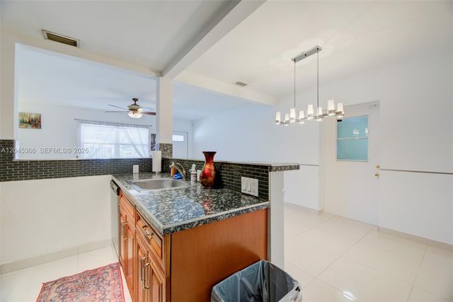 1520 N Andrews Avenue, Fort Lauderdale, FL 33311