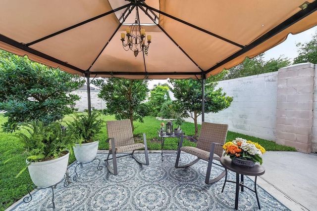 8335 Wind Veil Drive, Houston, TX 77040